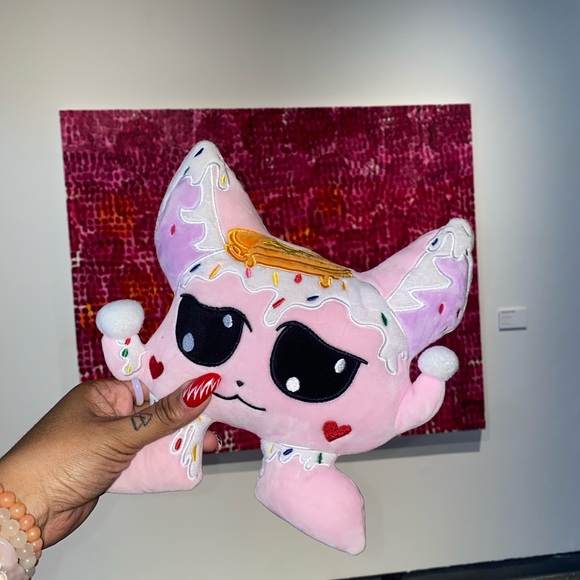 LONDON ROCK PANCAKEY PLUSHIE TOY - Picture 2 of 4